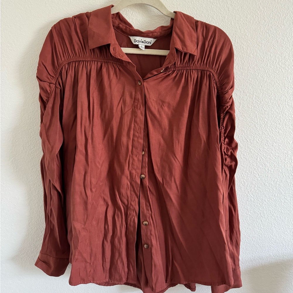 Women's Rust Button-Up Top